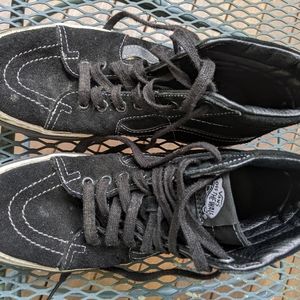 Vans size 7 1/2 skateboard shoes.